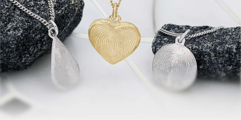 A selection of jewelry in gold and silver.